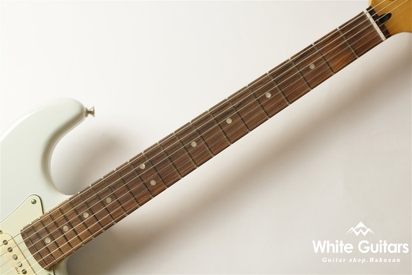 Player Plus Stratocaster HSS - Belair Blue